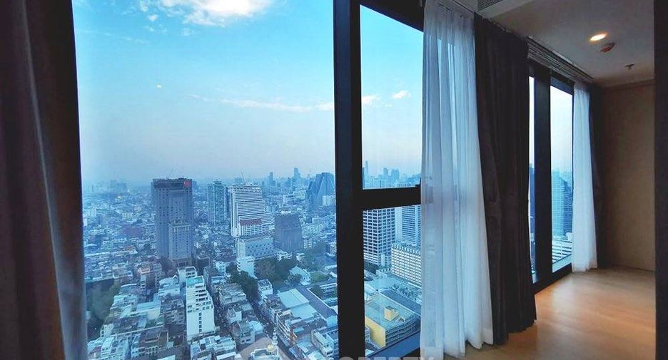 For rent 3 bedrooms condo in Sathon, Bangkok
