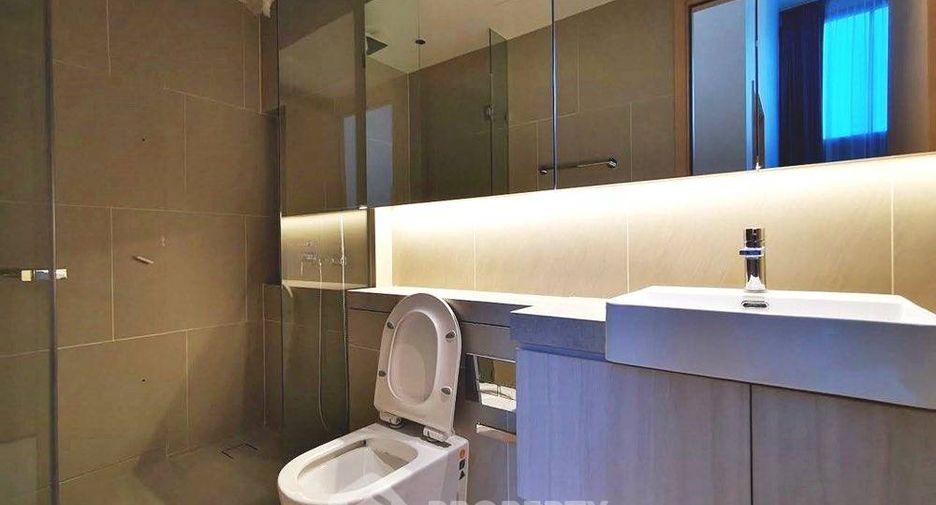 For rent 3 bedrooms condo in Sathon, Bangkok