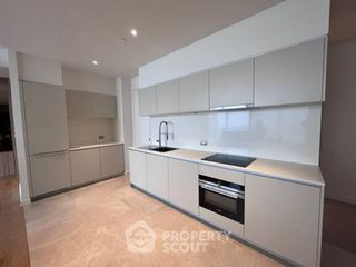 For rent 4 ベッドルーム condo in Khlong San, Bangkok