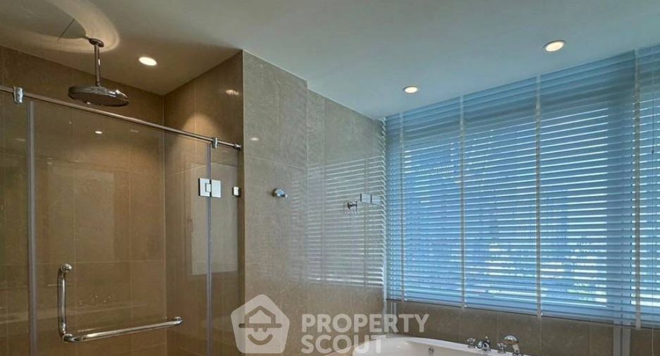 For rent 3 ベッドルーム condo in Pathum Wan, Bangkok