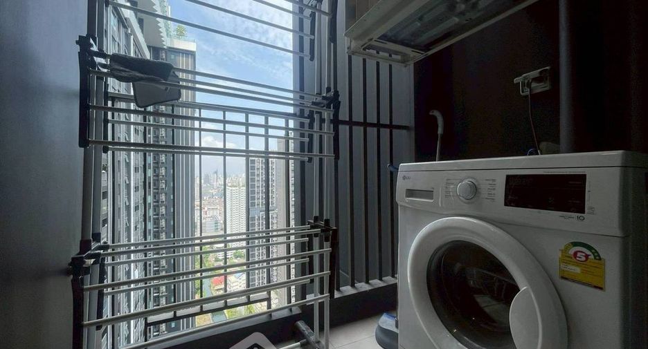 For rent 1 bed condo in Huai Khwang, Bangkok