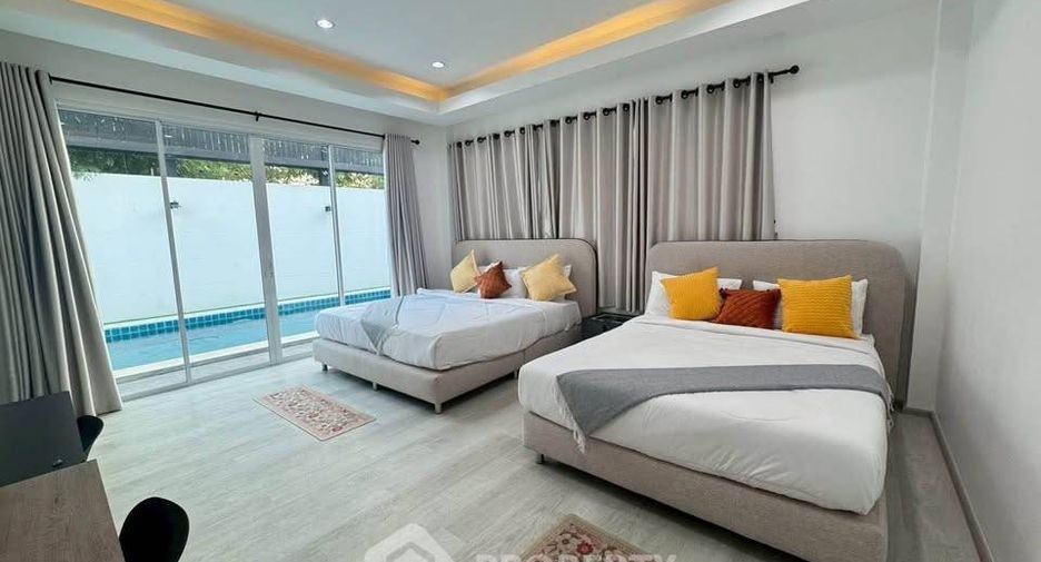 À louer 4 chambres maison à Huay Yai, Pattaya