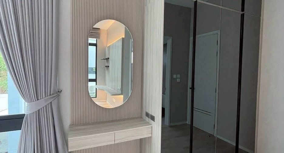 Haus zur Miete mit 4 Zimmer in Saphan Sung, Bangkok