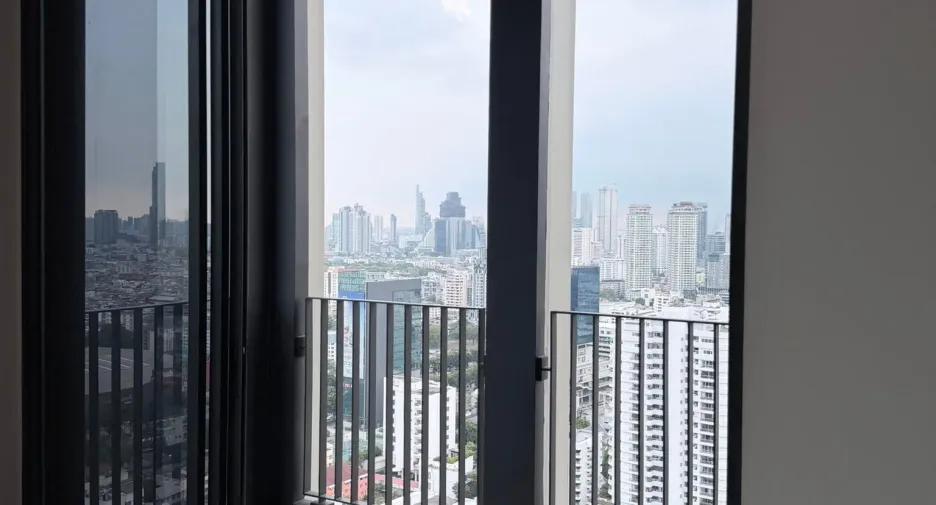 For rent 3 ベッドルーム condo in Sathon, Bangkok
