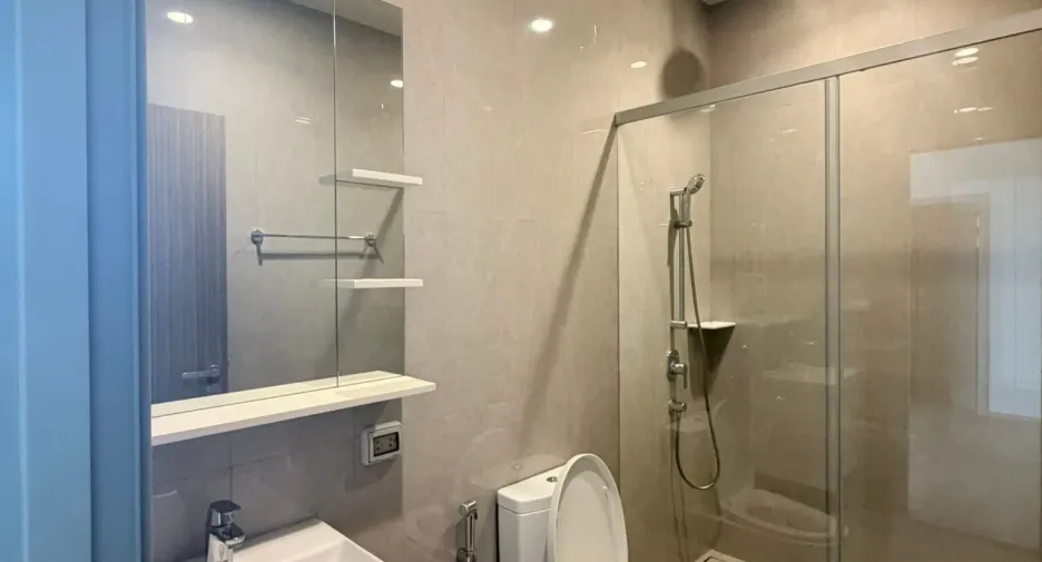 For rent 3 ベッドルーム condo in Sathon, Bangkok