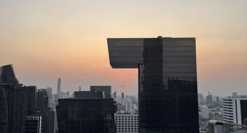 出租 2 卧室 公寓 在 Huai Khwang, 曼谷