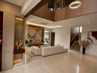 For sale 5 ベッドルーム villa in Bang Lamung, Chonburi