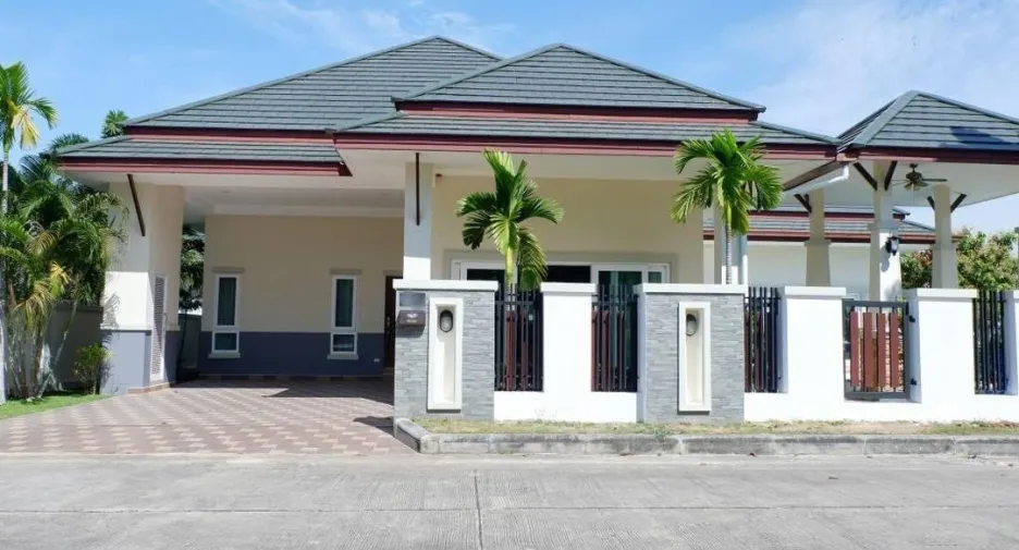 For sale 3 bedrooms villa in Huay Yai, Pattaya