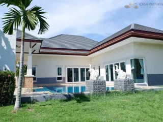 For sale 3 bedrooms villa in Bang Lamung, Chonburi