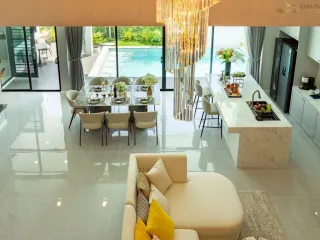 For rent 4 bedrooms villa in Bang Lamung, Chonburi