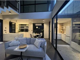 For sale 3 bedrooms house in Huai Khwang, Bangkok