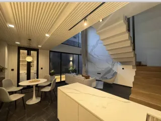 For sale 3 bedrooms house in Huai Khwang, Bangkok