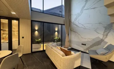 For sale 3 bedrooms house in Huai Khwang, Bangkok