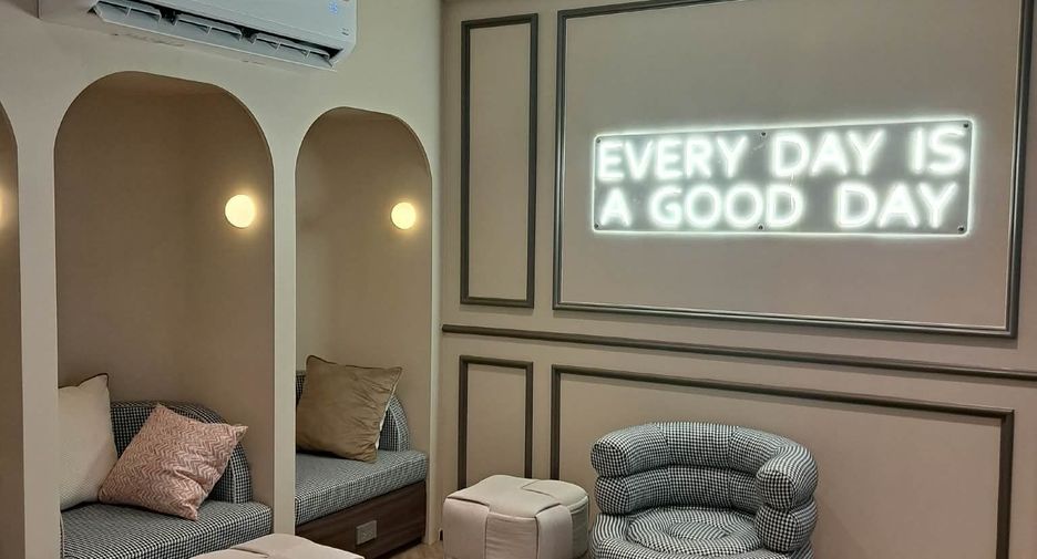 For sale studio condo in Phra Khanong, Bangkok
