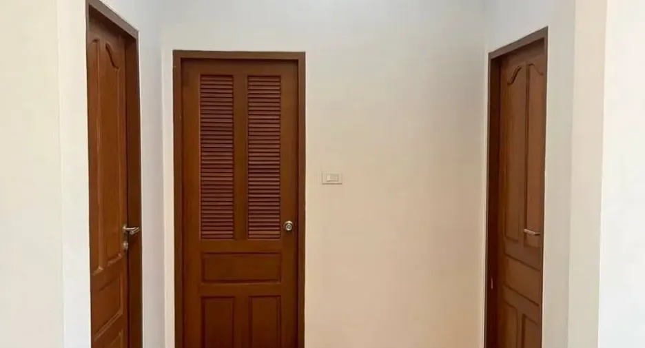 For rent 3 bedrooms house in Saraphi, Chiang Mai