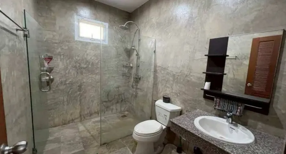 For rent 3 bedrooms house in Saraphi, Chiang Mai