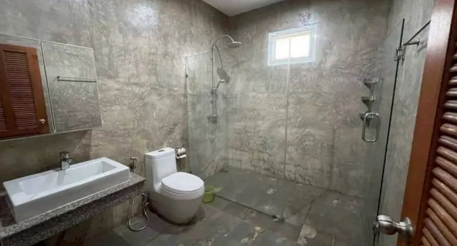 For rent 3 bedrooms house in Saraphi, Chiang Mai
