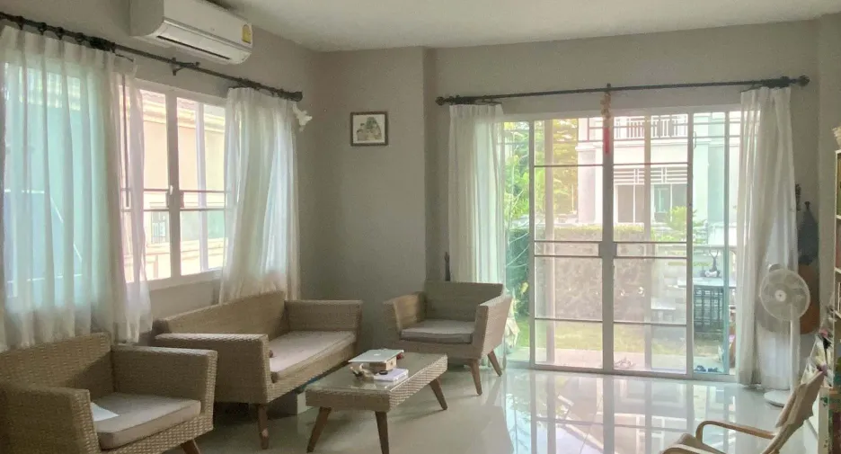 For rent 4 bedrooms house in San Sai, Chiang Mai