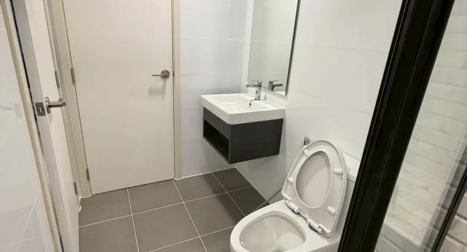 For rent 1 bed condo in Mueang Pathum Thani, Pathum Thani