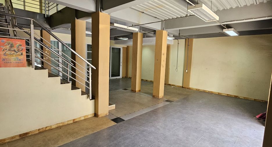 Продажа 5 спальни таунхаус в Khlong Luang, Патумтани
