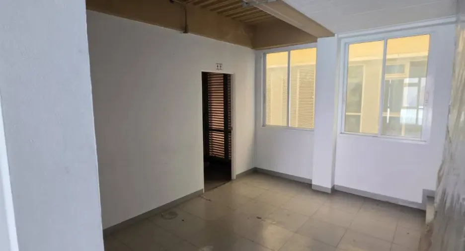 À vendre 5 chambres maison de ville à Khlong Luang, Pathum Thani
