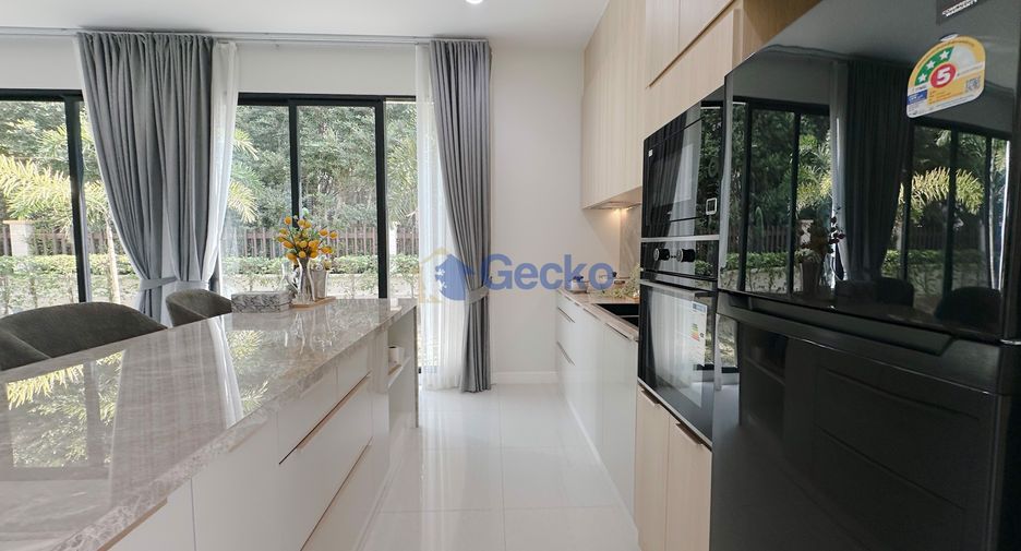 Casa en venta de 4 habitaciones en Sattahip, Chonburi