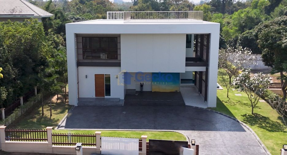 Casa en venta de 4 habitaciones en Sattahip, Chonburi