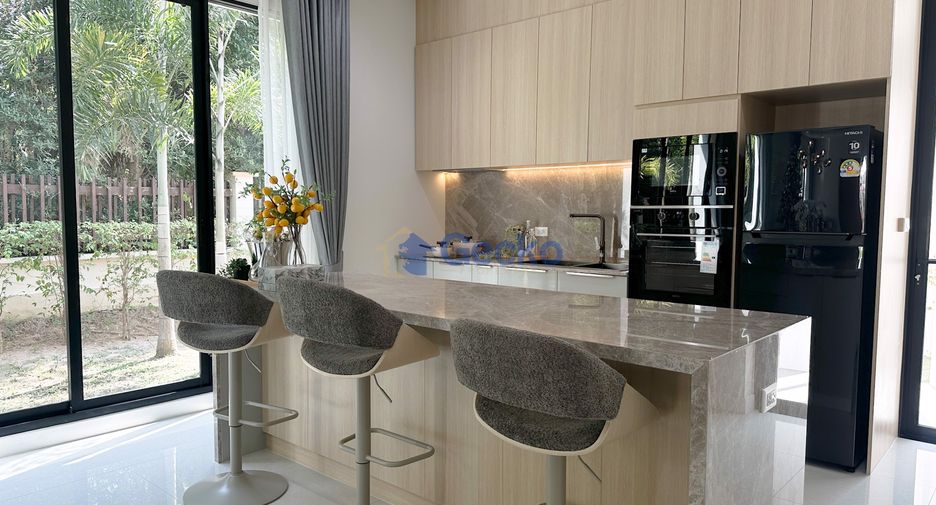 Casa en venta de 4 habitaciones en Sattahip, Chonburi
