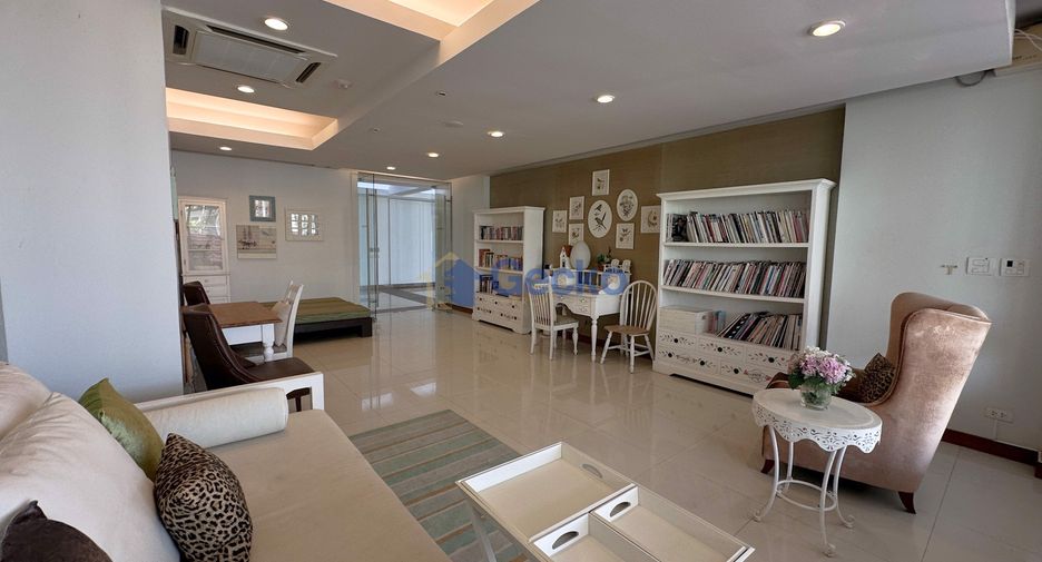 Casa en venta de 4 habitaciones en Sattahip, Chonburi