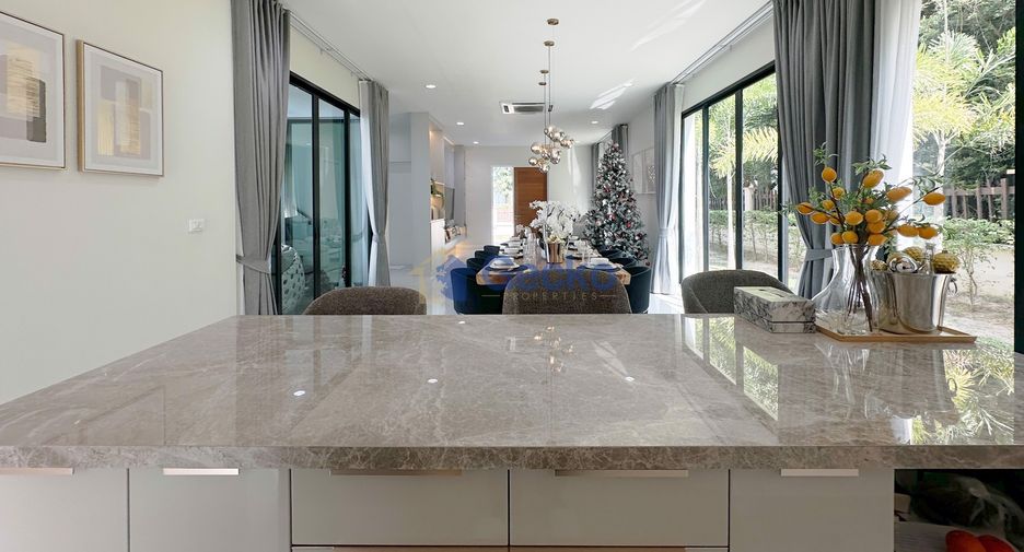 Casa en venta de 4 habitaciones en Sattahip, Chonburi