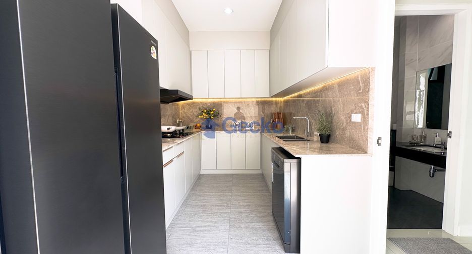 Casa en venta de 4 habitaciones en Sattahip, Chonburi