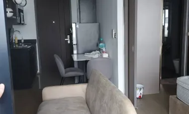 Wohnung zur Miete mit 1 Zimmer in Bang Rak, Bangkok