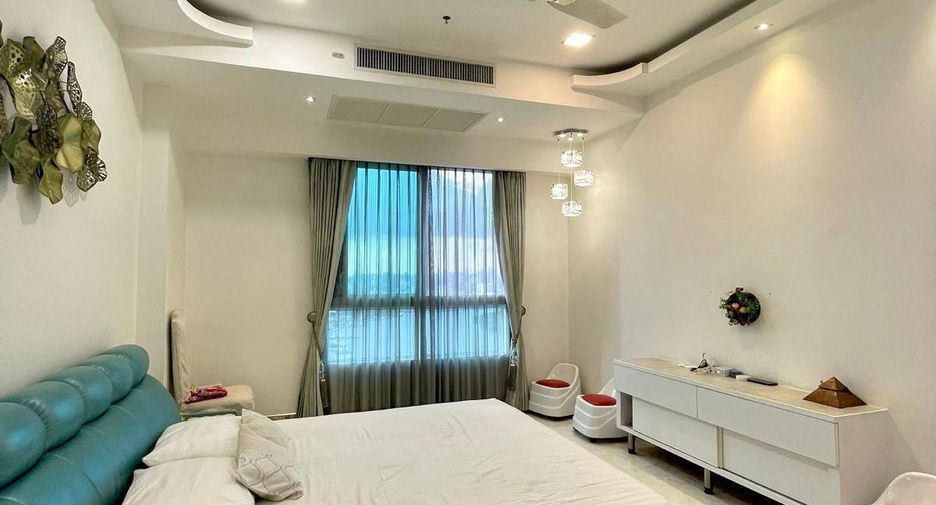 For sale 3 bedrooms condo in Yan Nawa, Bangkok