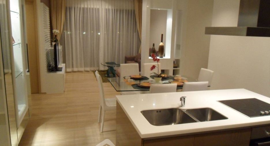 For rent そして for sale 3 ベッドルーム condo in Khlong Toei, Bangkok