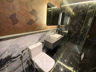 Продажа 1 кровать кондо в Хуаи Кхщанг, Бангкок