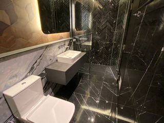 Продажа 1 кровать кондо в Хуаи Кхщанг, Бангкок