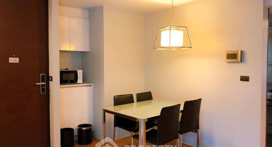 Condo en alquiler de 2 habitaciones en Bang Rak, Bangkok