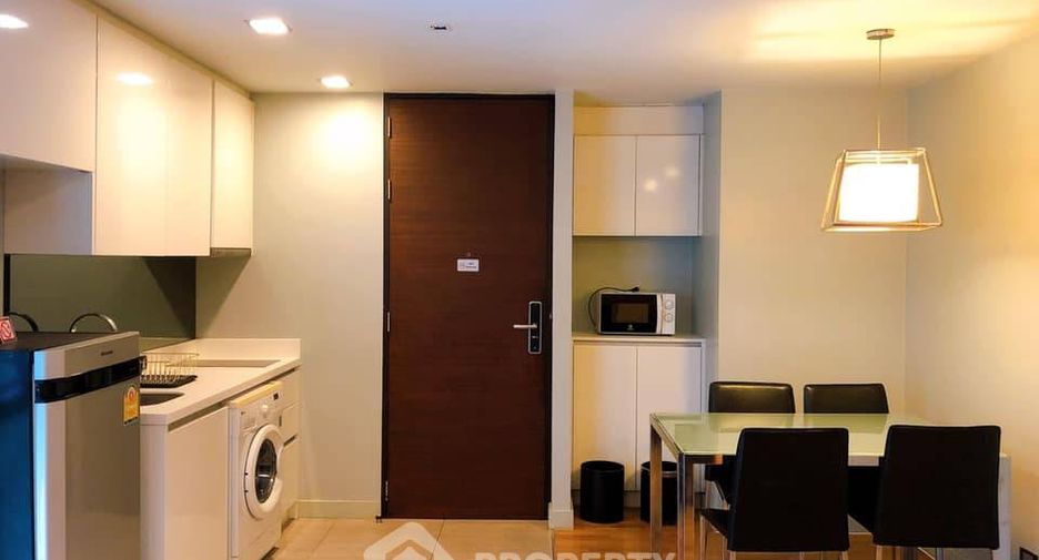 Condo en alquiler de 2 habitaciones en Bang Rak, Bangkok