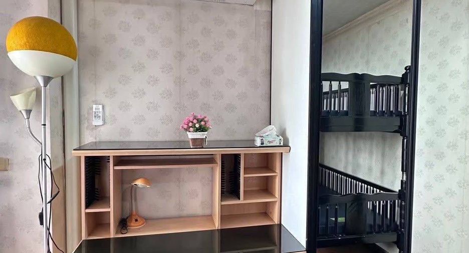 For rent 2 bedrooms condo in Ratchathewi, Bangkok