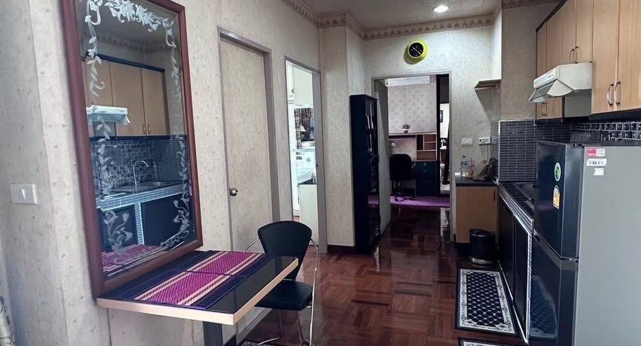 For rent 2 bedrooms condo in Ratchathewi, Bangkok