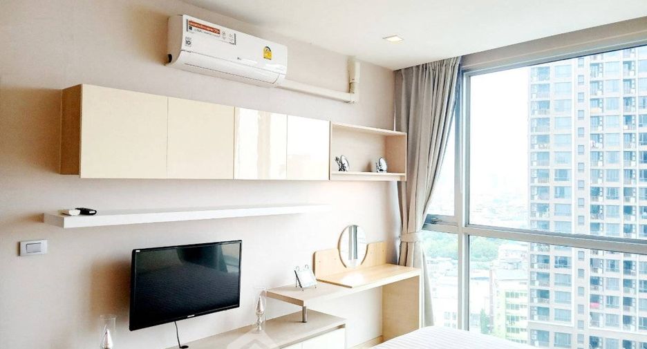 À louer 1 chambre condo à Watthana, Bangkok