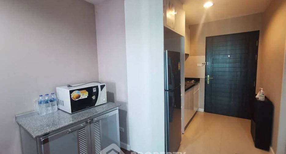 For sale 1 bed condo in Huai Khwang, Bangkok