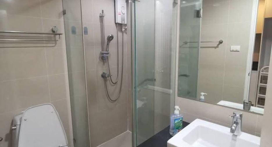 For sale 1 bed condo in Huai Khwang, Bangkok