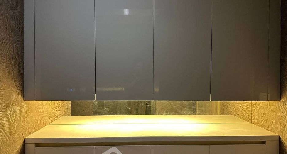 For sale 1 bed condo in Pathum Wan, Bangkok