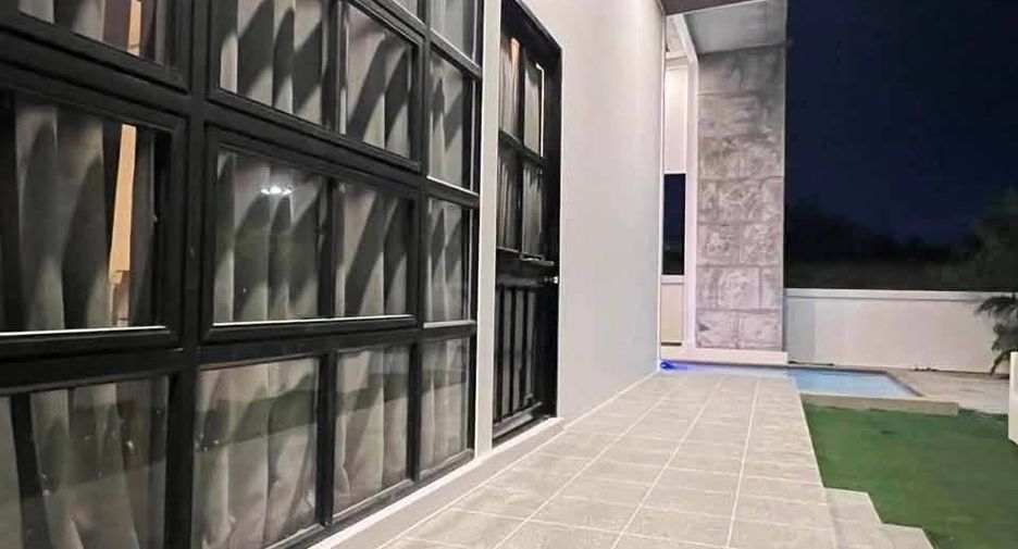 For rent and for sale 3 bedrooms villa in Huay Yai, Pattaya