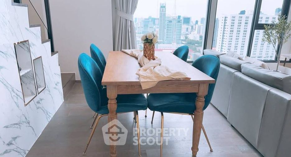 À louer et à vendre 3 chambres condo à Ratchathewi, Bangkok