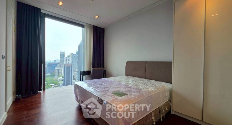 À louer et à vendre 3 chambres condo à Khlong Toei, Bangkok
