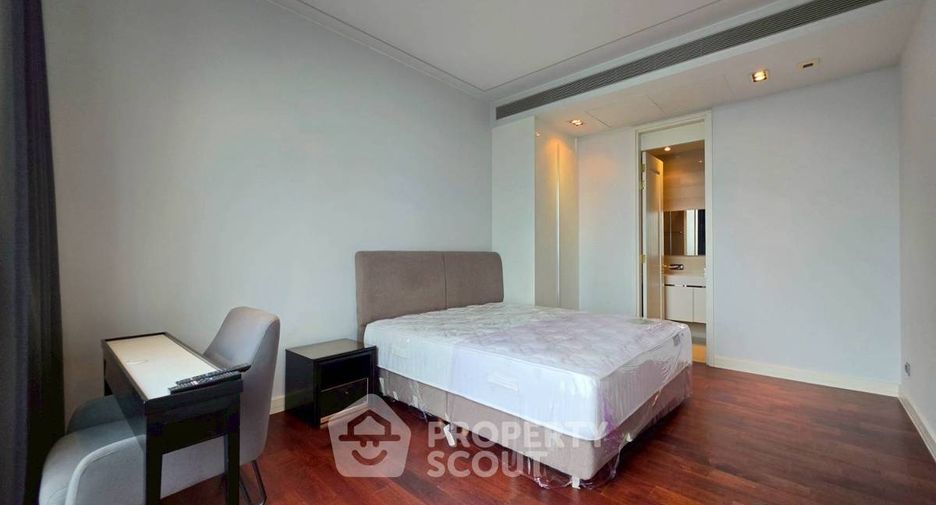 À louer et à vendre 3 chambres condo à Khlong Toei, Bangkok