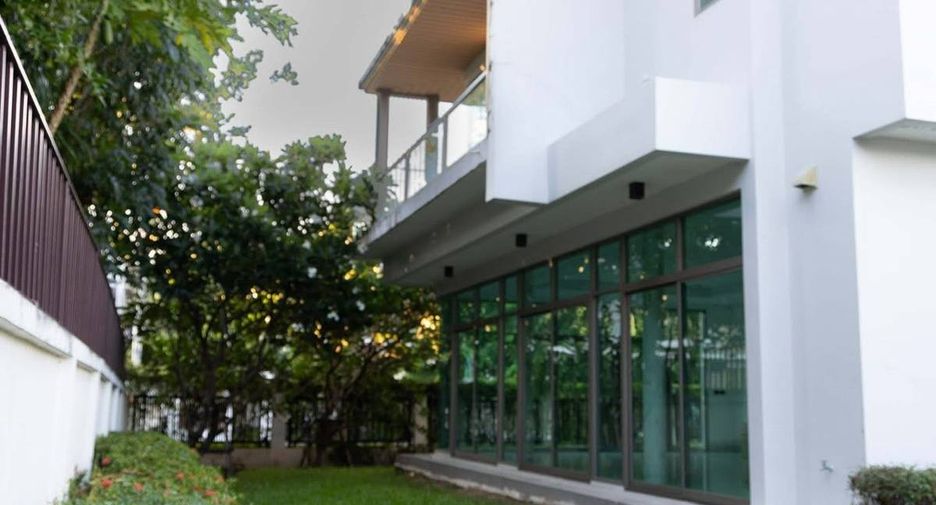 Casa en venta de 5 habitaciones en Lat Krabang, Bangkok