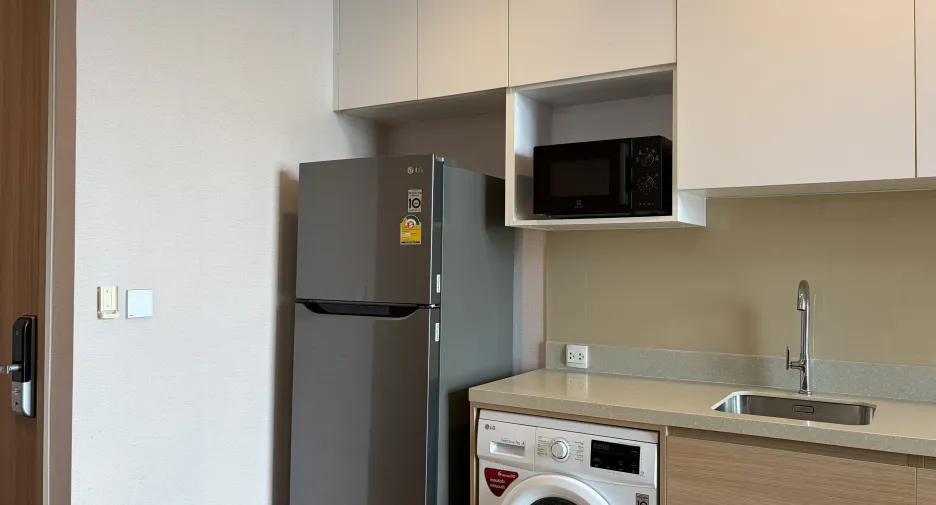 For rent 1 bed condo in Watthana, Bangkok